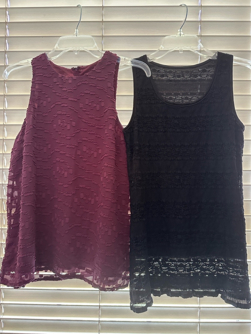 A Bundle of Two Sleeveless Lace Textured Overlay Tops - Plum and Black Size M